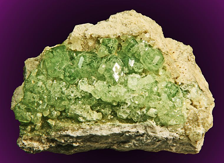 LightGreen DEMANTOID GARNET Gem Crystals Madagascar  