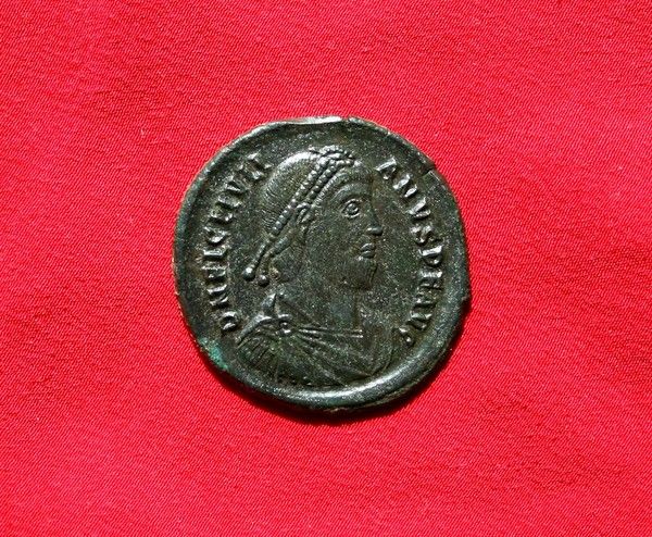 Julian II, AE 1 361 363 AD. Bull, Cyzicus  