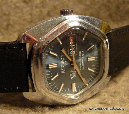 VINTAGE ASEIKON WATCH MEN´S MANUAL WIND CALENDAR  