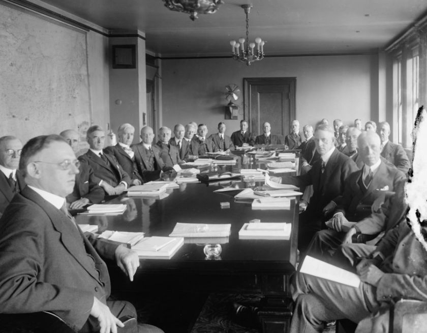 Description early 1900s photo Federal Reserve Board Governors 