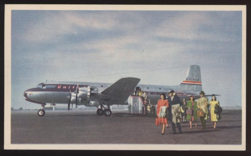 Postcard EARLY UNITED AIRLINES PLANE 1940S  