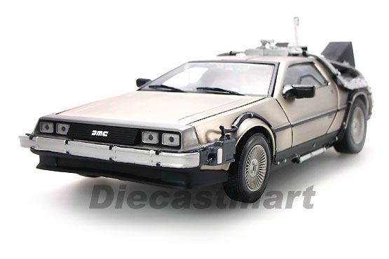 18 BACK TO THE FUTURE DELOREAN TIME MACHINE PART 2  