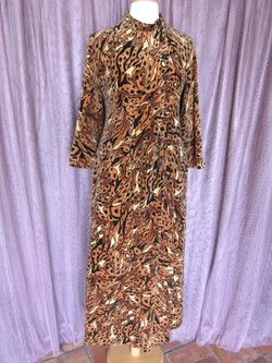 SAKS FIFTH AVE. VTG 60s LEOPARD VELVETEEN CAFTAN ROBE~CHEZELLE by RUTH 