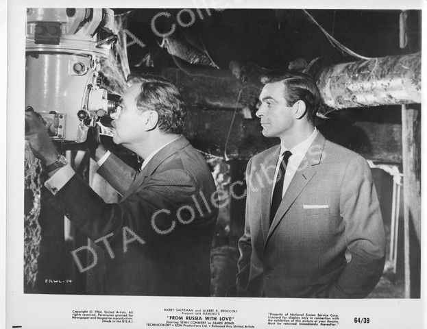 FROM RUSSIA WITH LOVE 1964 SEAN CONNERY B&W 8x10 STIL  