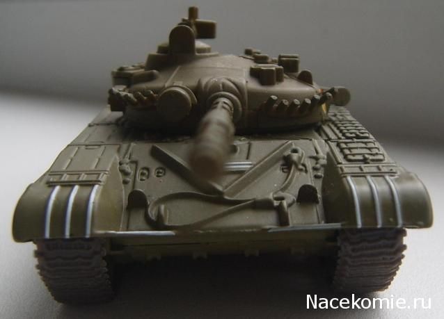 72 T 72 Soviet Tank Die Cast model & Magazine 1 Russian Fabbri 