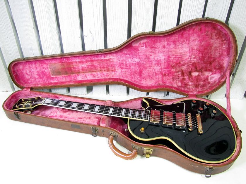   1961 GIBSON LES PAUL CUSTOM BLACK BEAUTY ELECTRIC GUITAR  