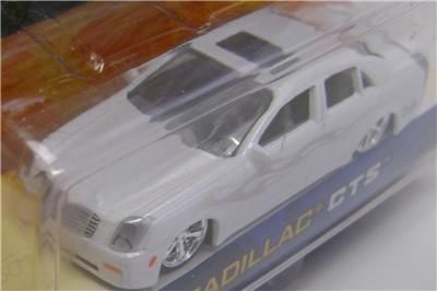 CADILLAC CTS PEARL WHITE DUB CITY JADA DIECAST 164  