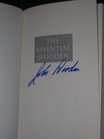 JOHN WOODEN*SIGNED*AUTOGRAPHED*BOOK*THE ESSENTIAL WOODEN*UCLA*  