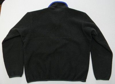 This auction is for a Patagonia pull over fleece shirt sweater. It is 