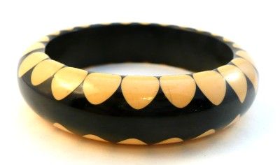 THREE Vintage Bakelite Gumdrop / Random Dot & Bowtie & Stripe Bangle 