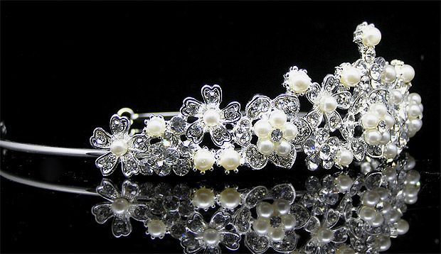 Wedding/Bridal crystal veil tiara crown headband CR190  