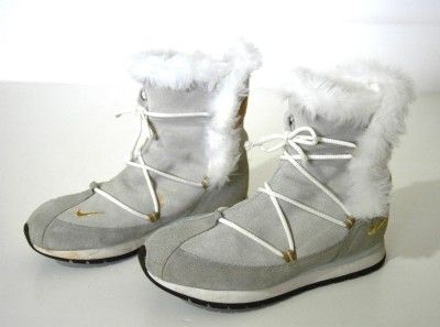 NIKE Wms Pom Pom Boots Faux Fur Suede Satin Gray US8 UK5.5 Eur39 