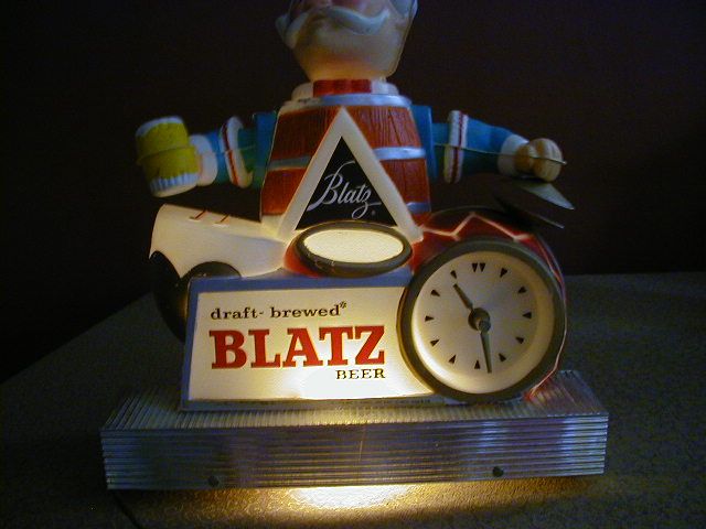 Vintage BLATZ Beer Barrel Man Animated Clock Light Bar Display Motion 