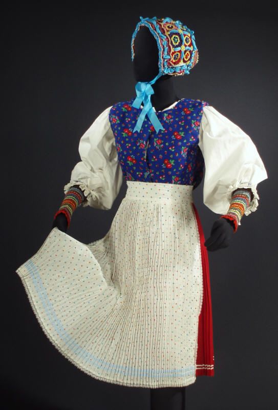 SLOVAK KROJ folk costume Vychodna skirt blouse RUSYN  