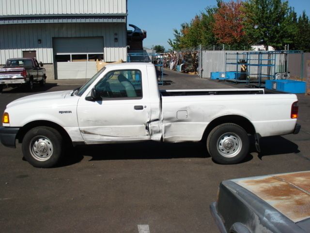 03 04 05 FORD RANGER RIGHT FRONT DOOR MAN  