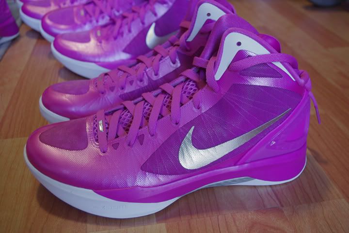 cáncer 2011 de pecho de PINKFIRE de Hyperdunk LE ?Think Pink? zoom de 