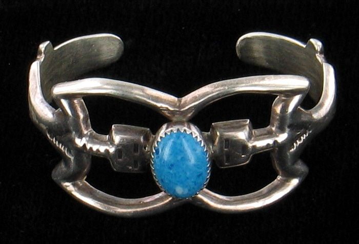   STERLING SILVER NATIVE AMERICAN UNUSUAL BLUE AGATE CUFF BRACELET