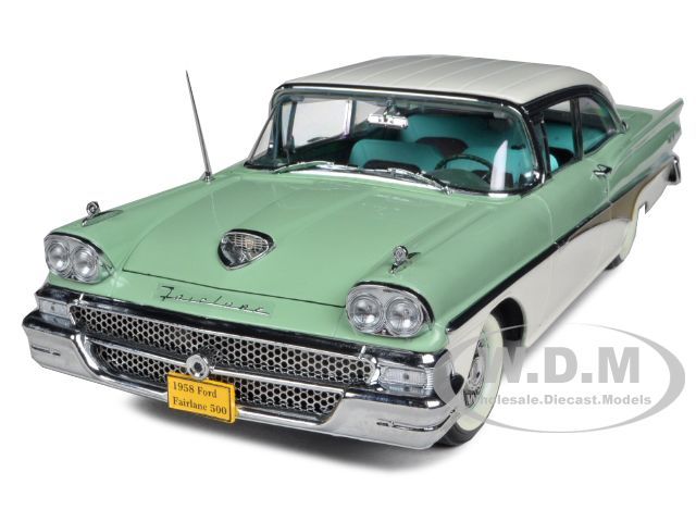 1958 FORD FAIRLANE 500 HARD TOP WHITE/SEASPRAY GREEN 1/18 BY SUNSTAR 