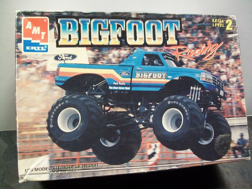   ERTL   BIGFOOT RACING   FORD F 250 BODY 4X4 MONSTER TRUCK MODEL KIT