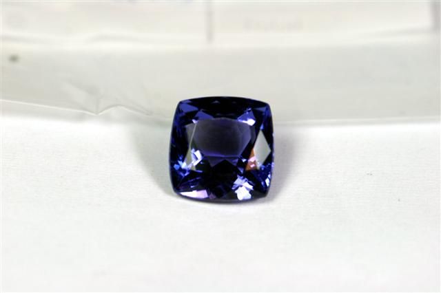 NATURAL 4.07ct Loose Quality CUSHION TANZANITE NR  